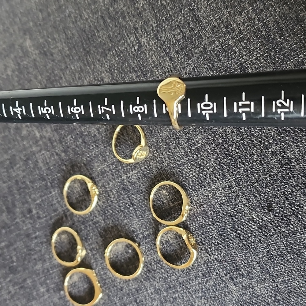 8 Gold Tone Stackable Rings Size 9 NWOT - Picture 3 of 3